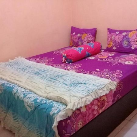 Adelya Homestay Praya Kültér fotó